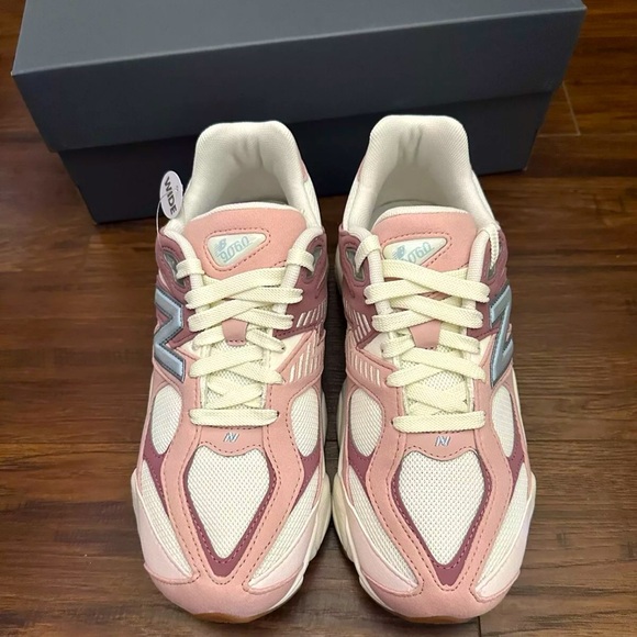 💖💕🌸 New Balance 9060 Rose Pink 💓🌸💖 - Picture 3 of 3